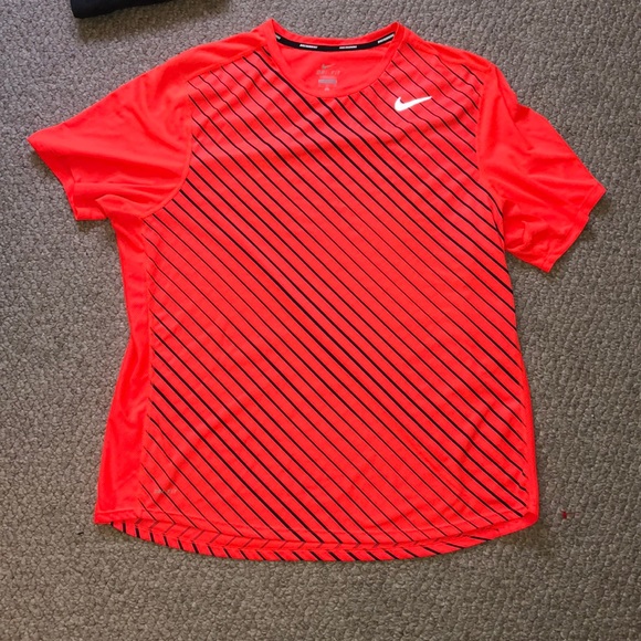 Nike Other - NWOT Nike dryfit tee XL